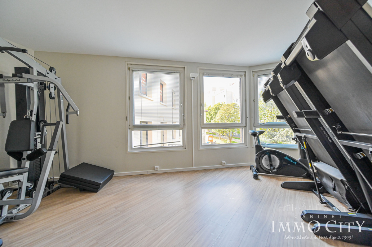 Vente Bureau  12 pièces - 208m² 93100 Montreuil