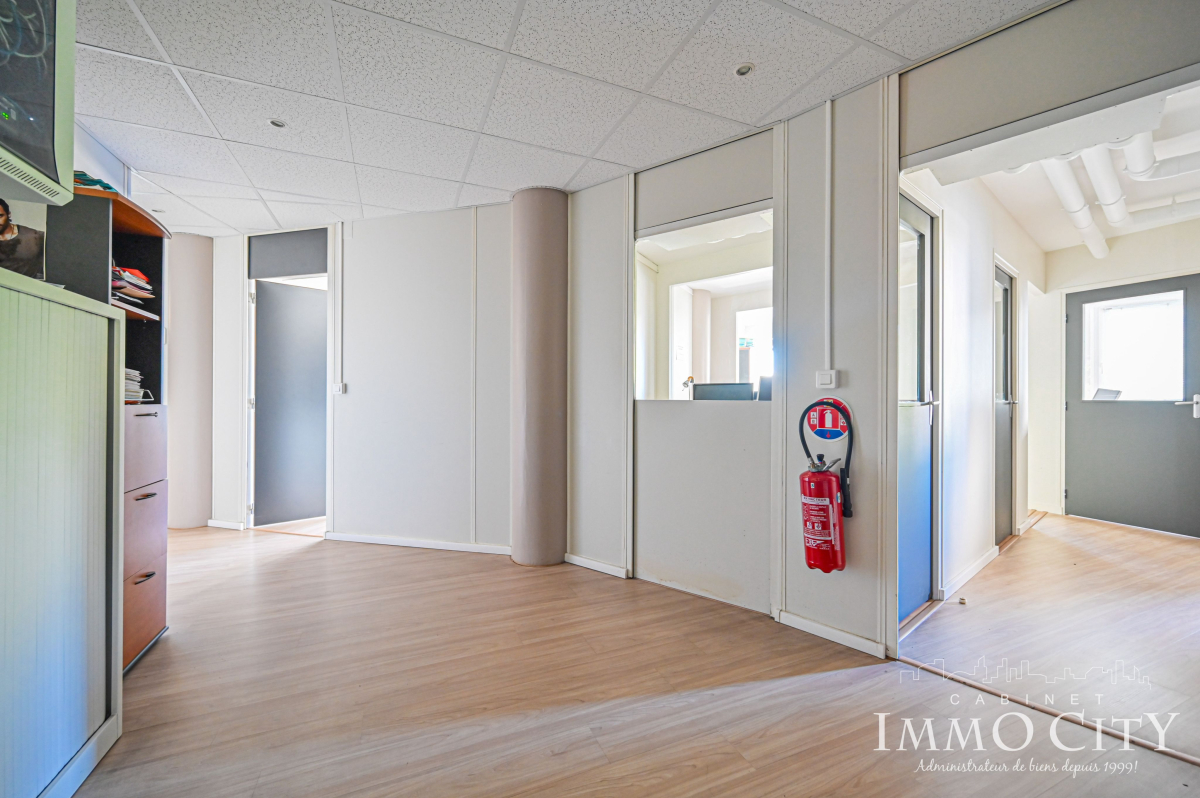 Vente Bureau  12 pièces - 208m² 93100 Montreuil