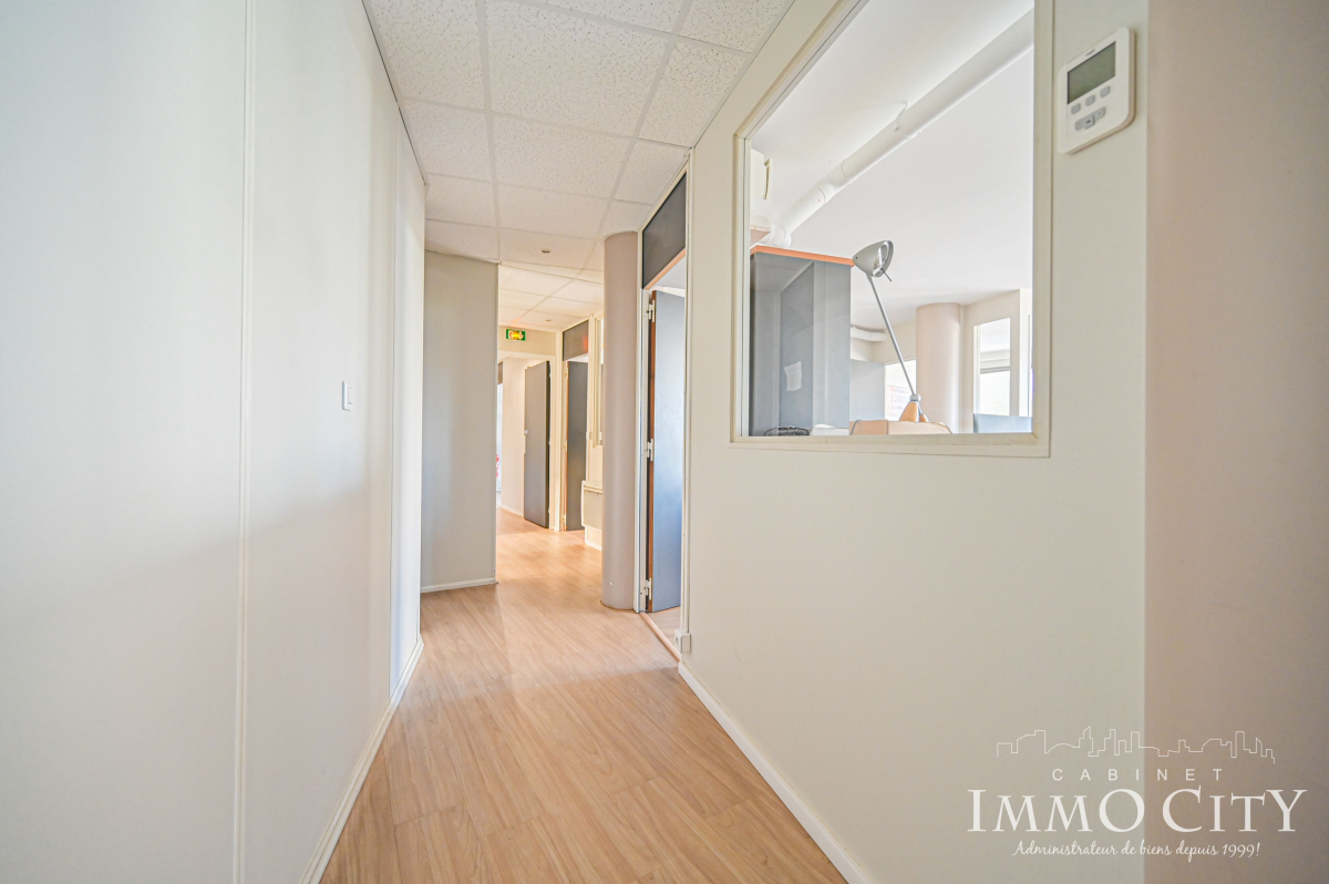 Vente Bureau  12 pièces - 208m² 93100 Montreuil