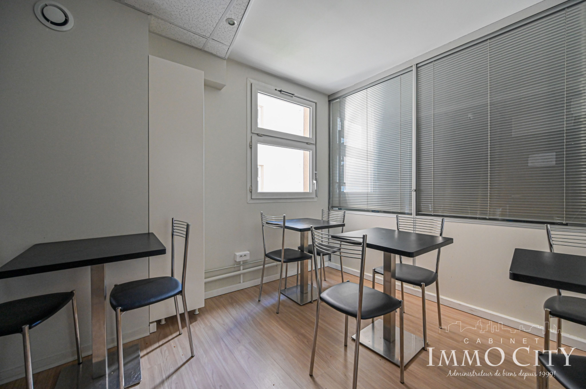 Vente Bureau  12 pièces - 208m² 93100 Montreuil