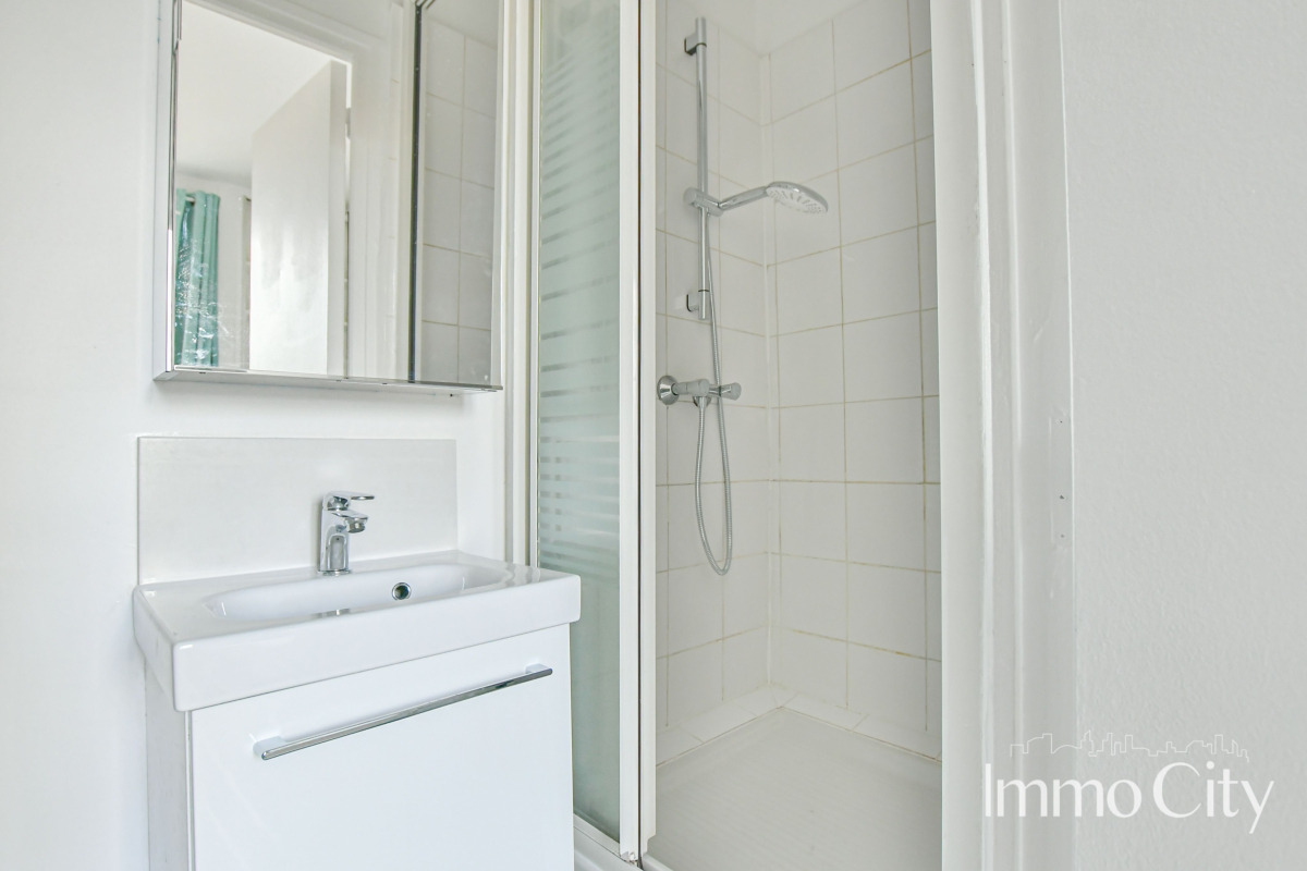 Location Appartement  1 pièce (studio) - 10.38m² 75015 Paris