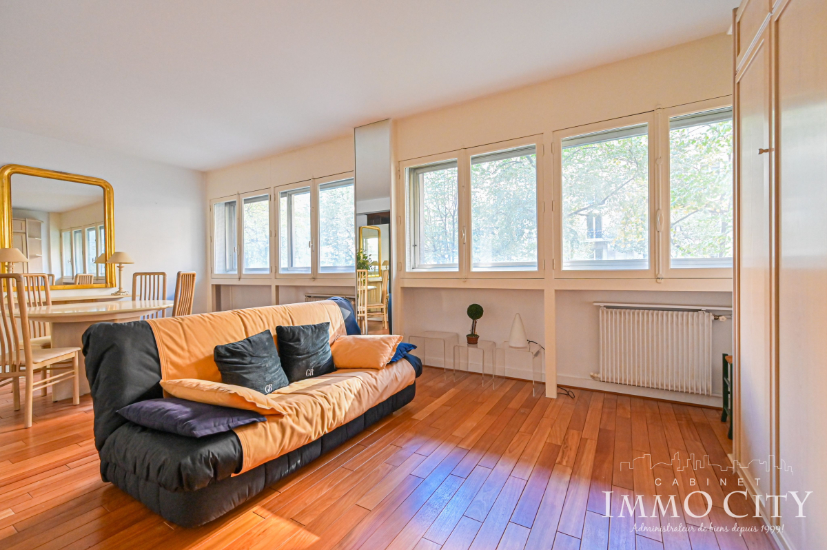 Location Appartement  1 pièce (studio) - 39.87m² 75015 Paris