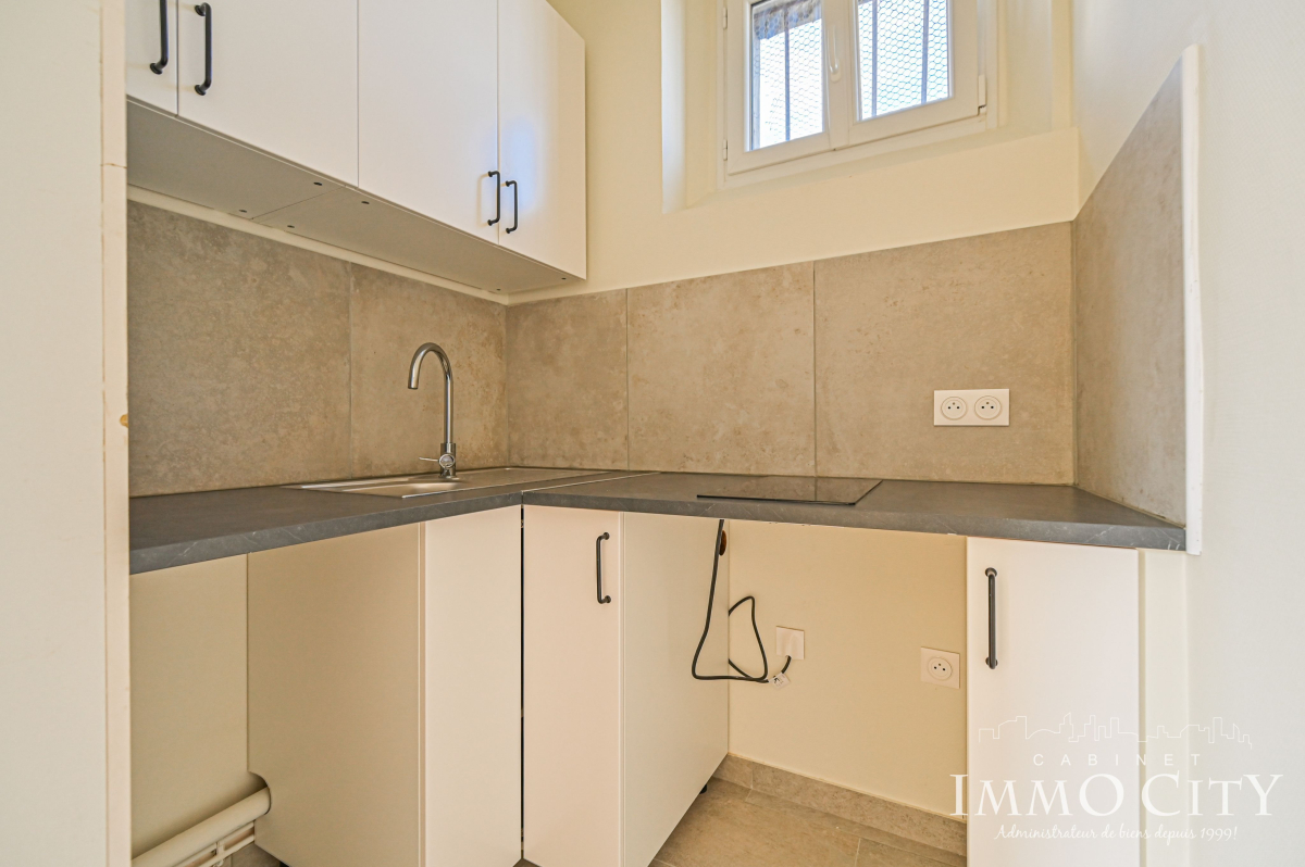 Location Appartement  2 pièces - 41.78m² 75006 Paris