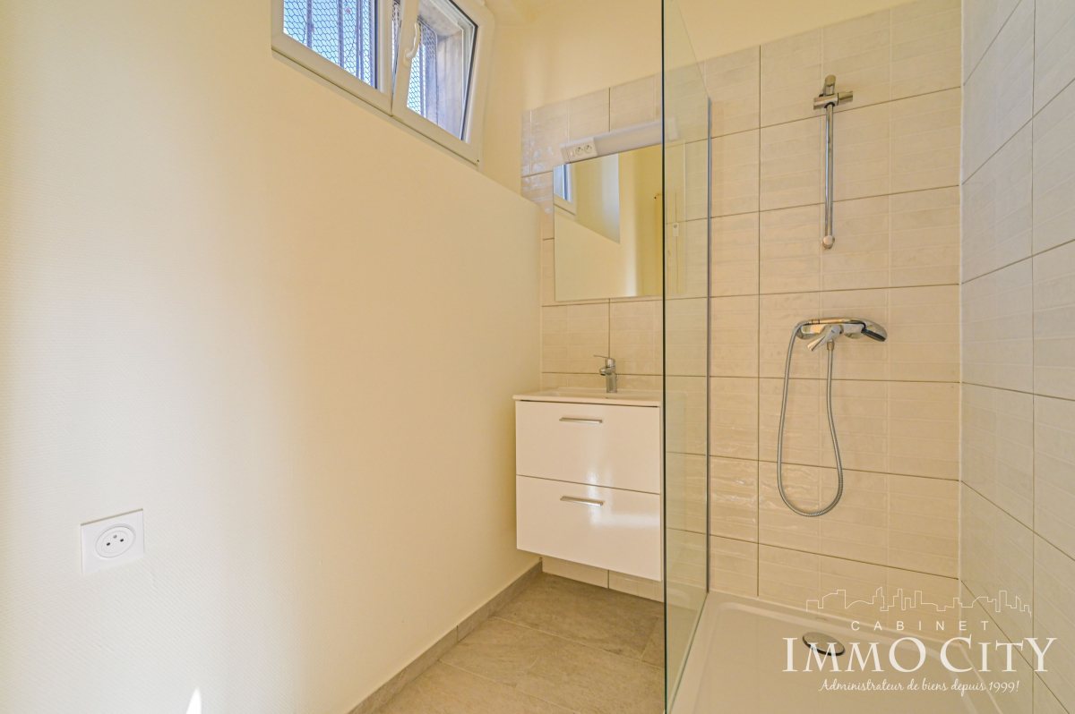 Location Appartement  2 pièces - 41.78m² 75006 Paris