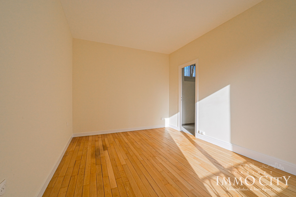 Location Appartement  2 pièces - 41.78m² 75006 Paris