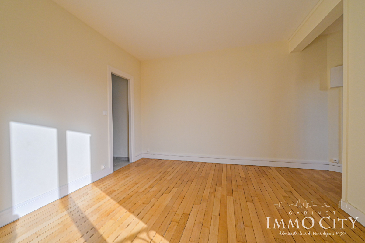 Location Appartement  2 pièces - 41.78m² 75006 Paris