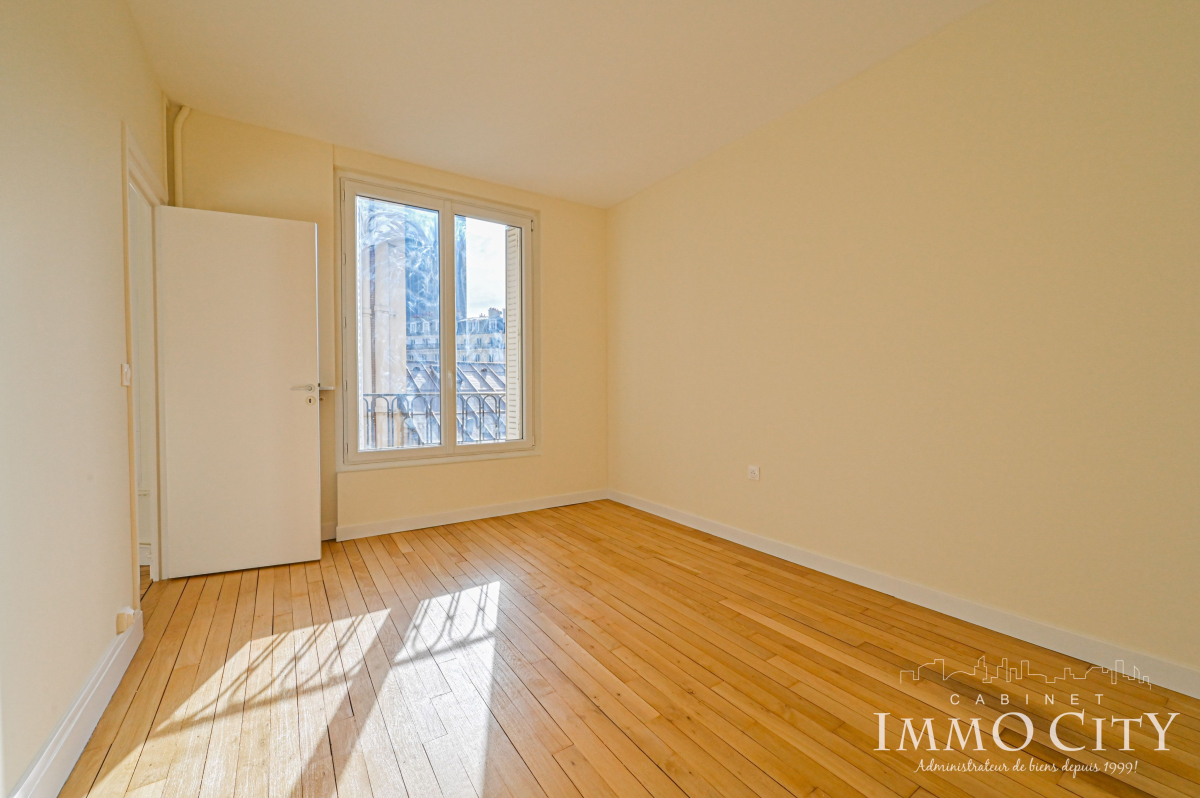 Location Appartement  2 pièces - 41.78m² 75006 Paris
