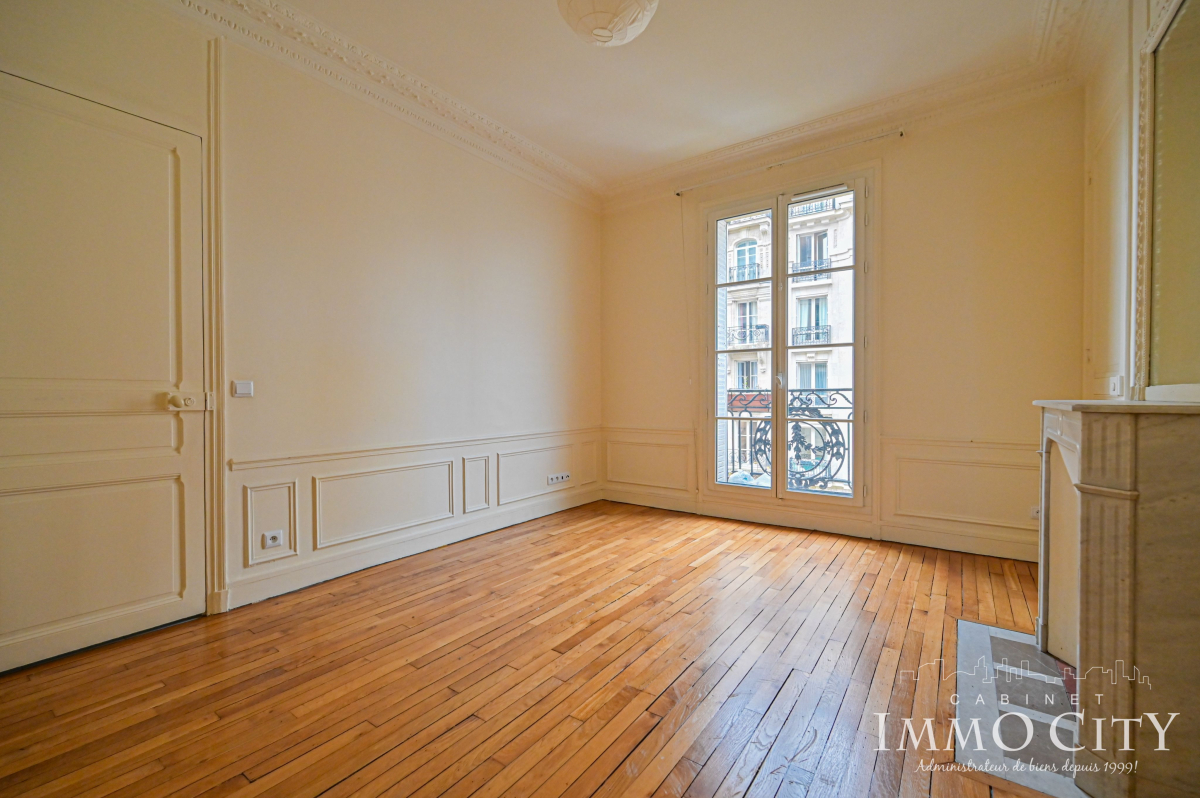 Location Appartement  5 pièces - 135m² 75007 Paris