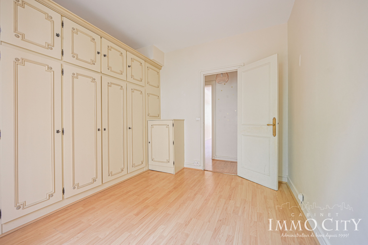 Vente Appartement  3 pièces - 73.5m² 75007 Paris