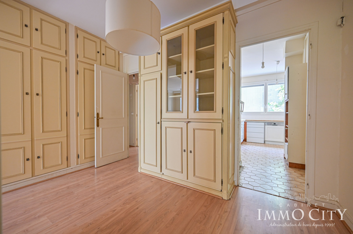 Vente Appartement  3 pièces - 73.5m² 75007 Paris