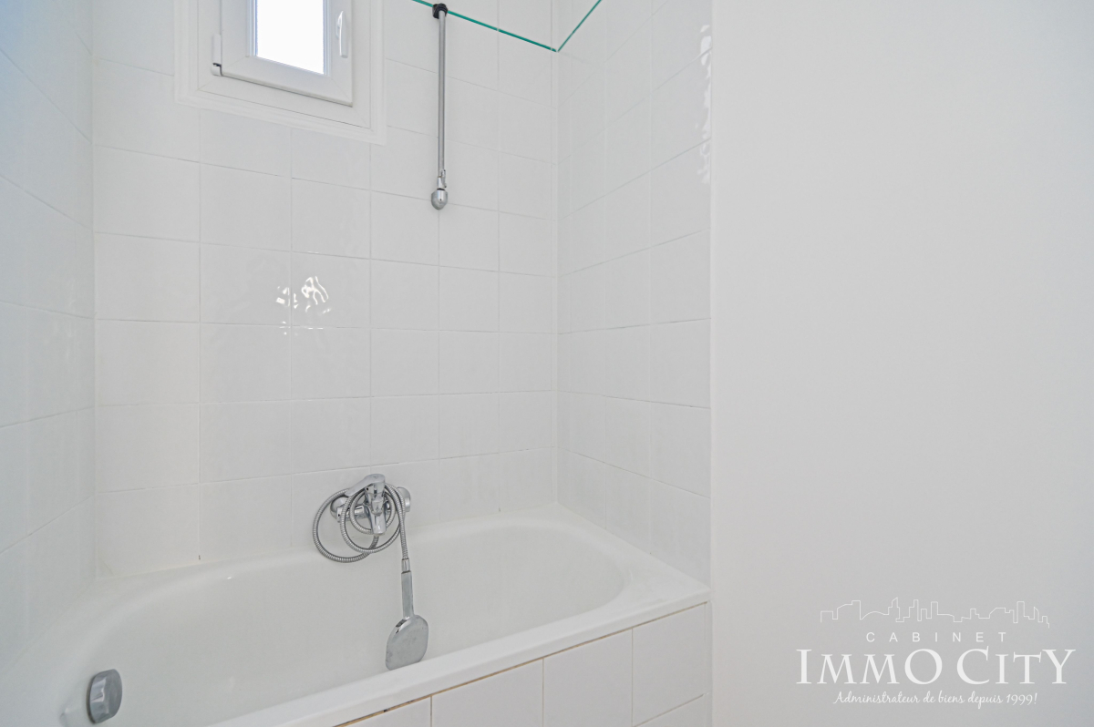 Location Appartement  3 pièces - 65m² 75013 Paris