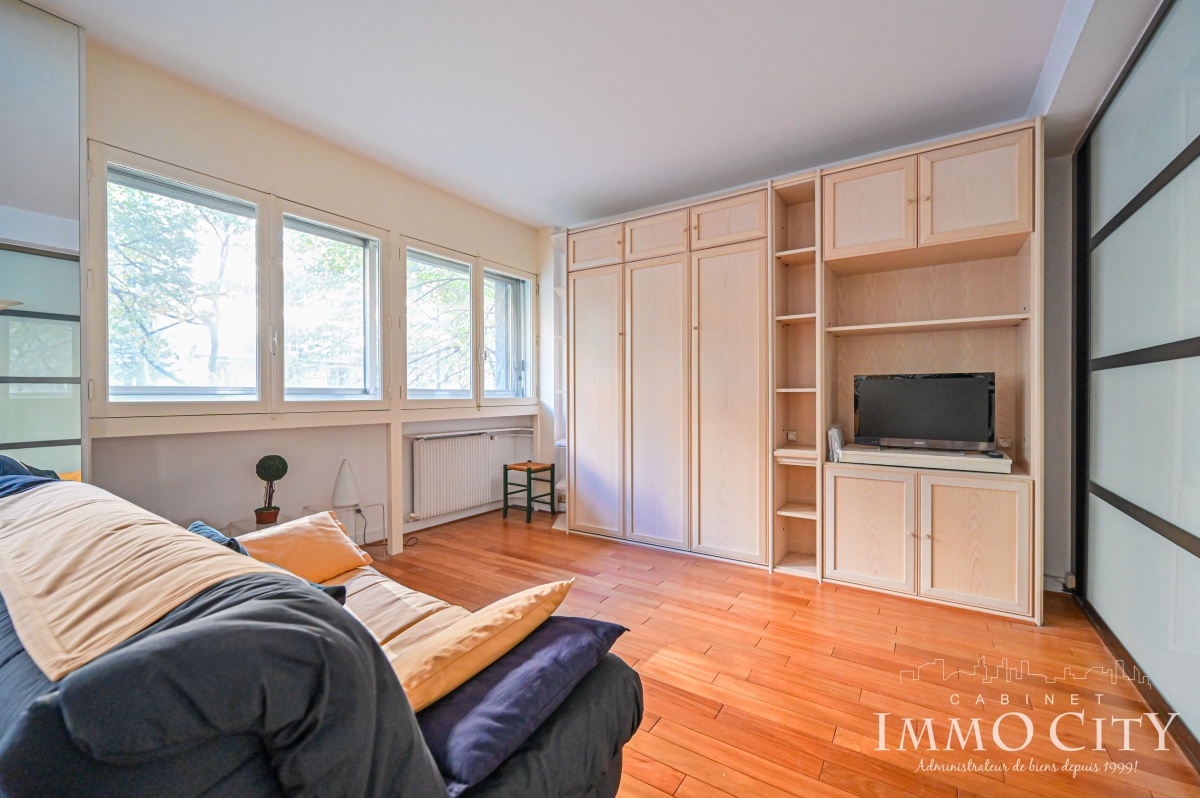Location Appartement  1 pièce (studio) - 39.87m² 75015 Paris
