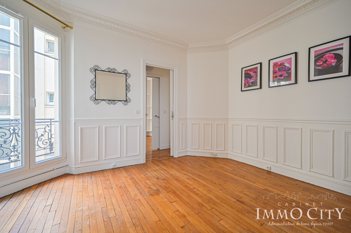 Location Appartement  2 pièces - 35.22m² 75016 Paris