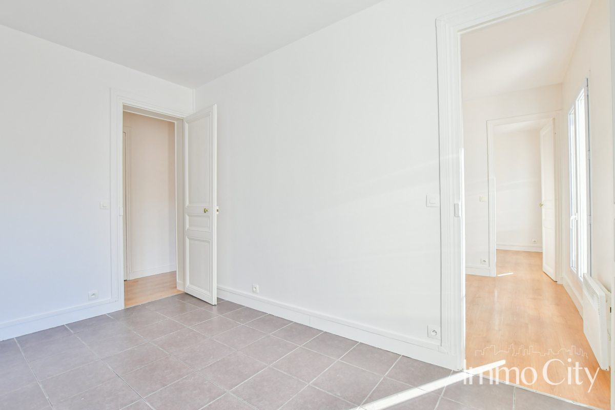 Location Appartement  2 pièces - 40.21m² 75014 Paris