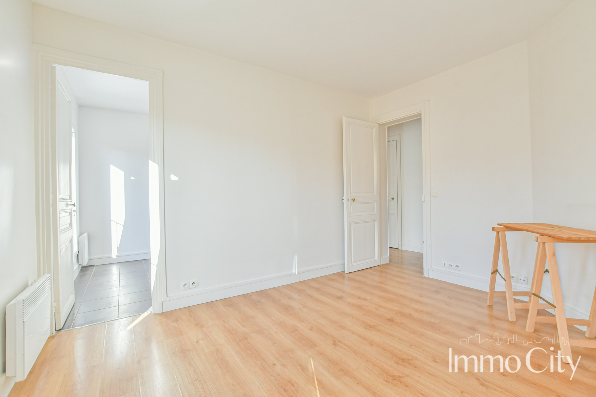 Location Appartement  2 pièces - 40.21m² 75014 Paris