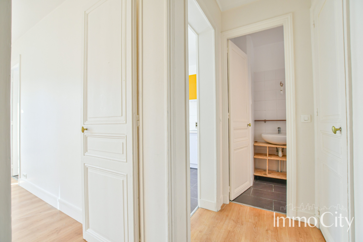 Location Appartement  2 pièces - 40.21m² 75014 Paris