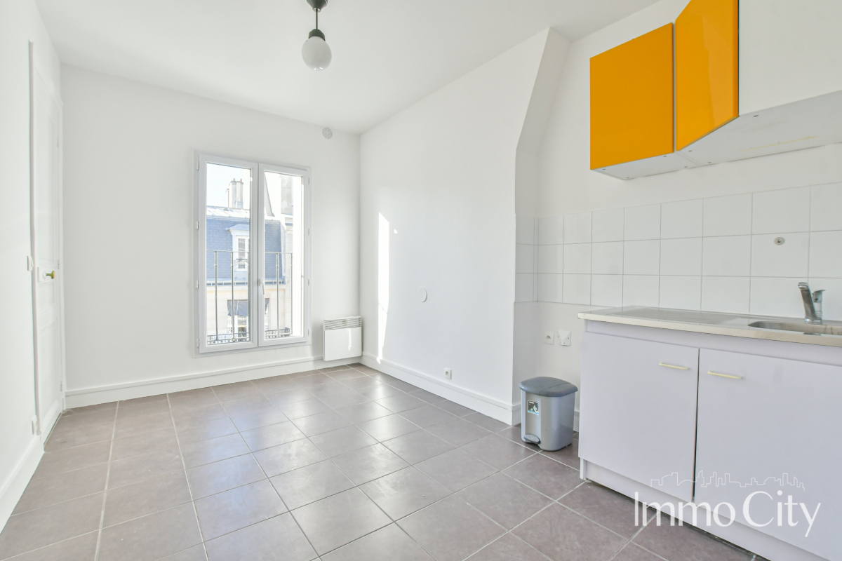 Location Appartement  2 pièces - 40.21m² 75014 Paris