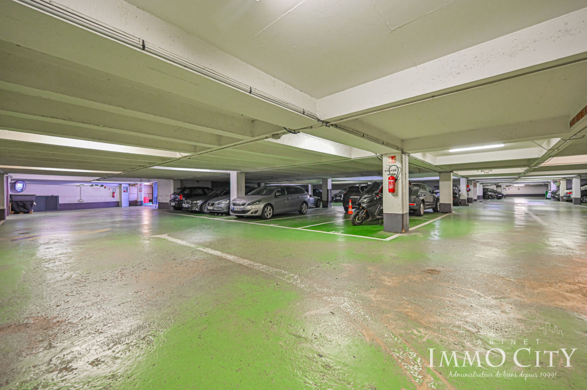 Vente Parking  - 10.24m² 75015 Paris