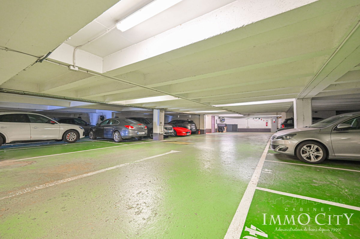 Vente Parking  - 10.24m² 75015 Paris