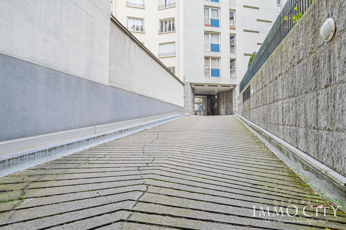 Vente Parking  - 10.24m² 75015 Paris