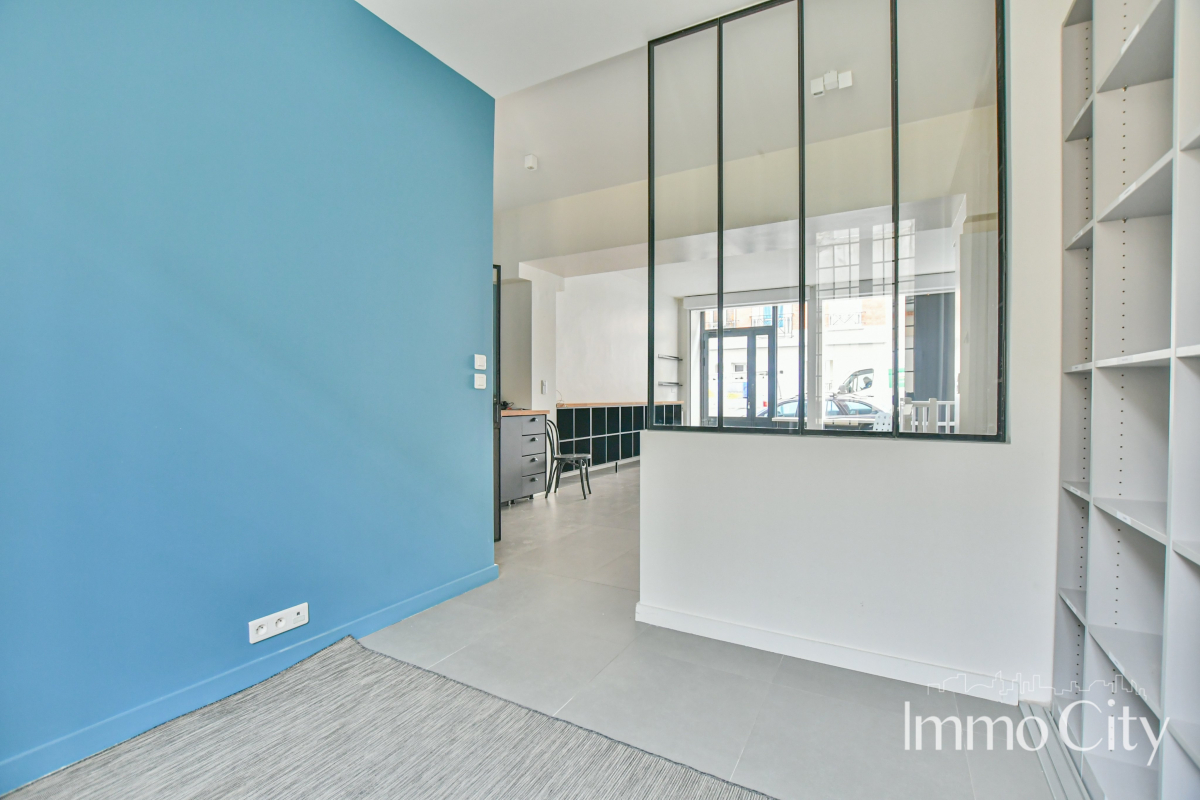 Location Local commercial  2 pièces - 75m² 75015 Paris