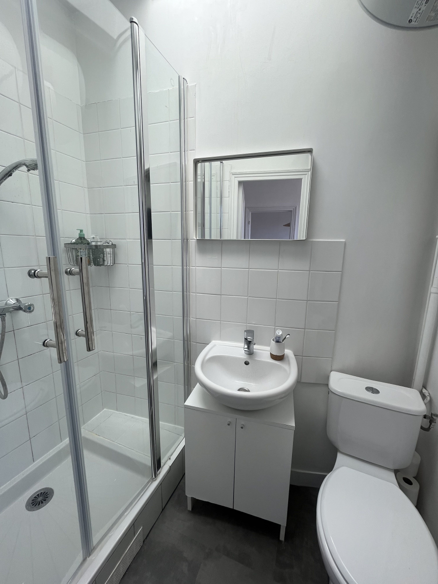 Location Appartement  2 pièces - 32.75m² 75015 Paris