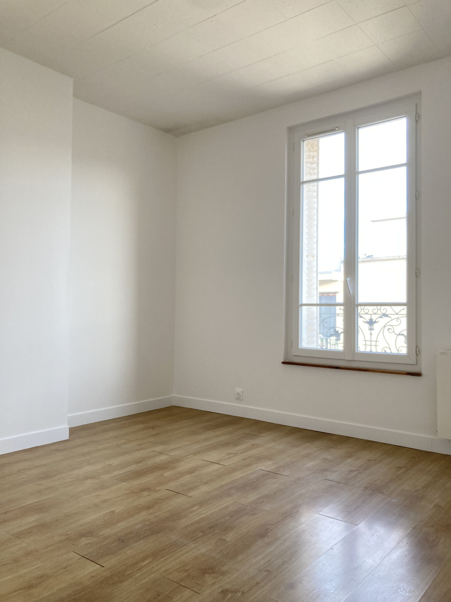 Location Appartement  2 pièces - 40.3m² 75015 Paris