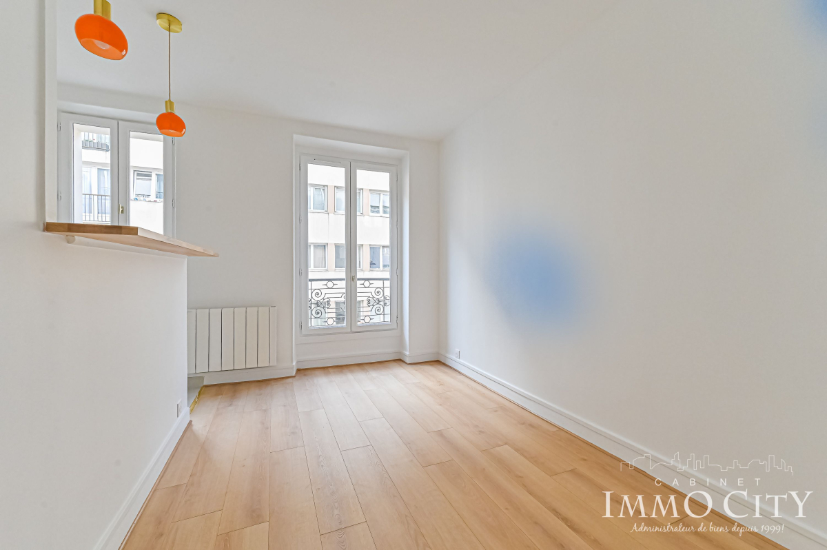 Location Appartement  3 pièces - 47m² 75015 Paris