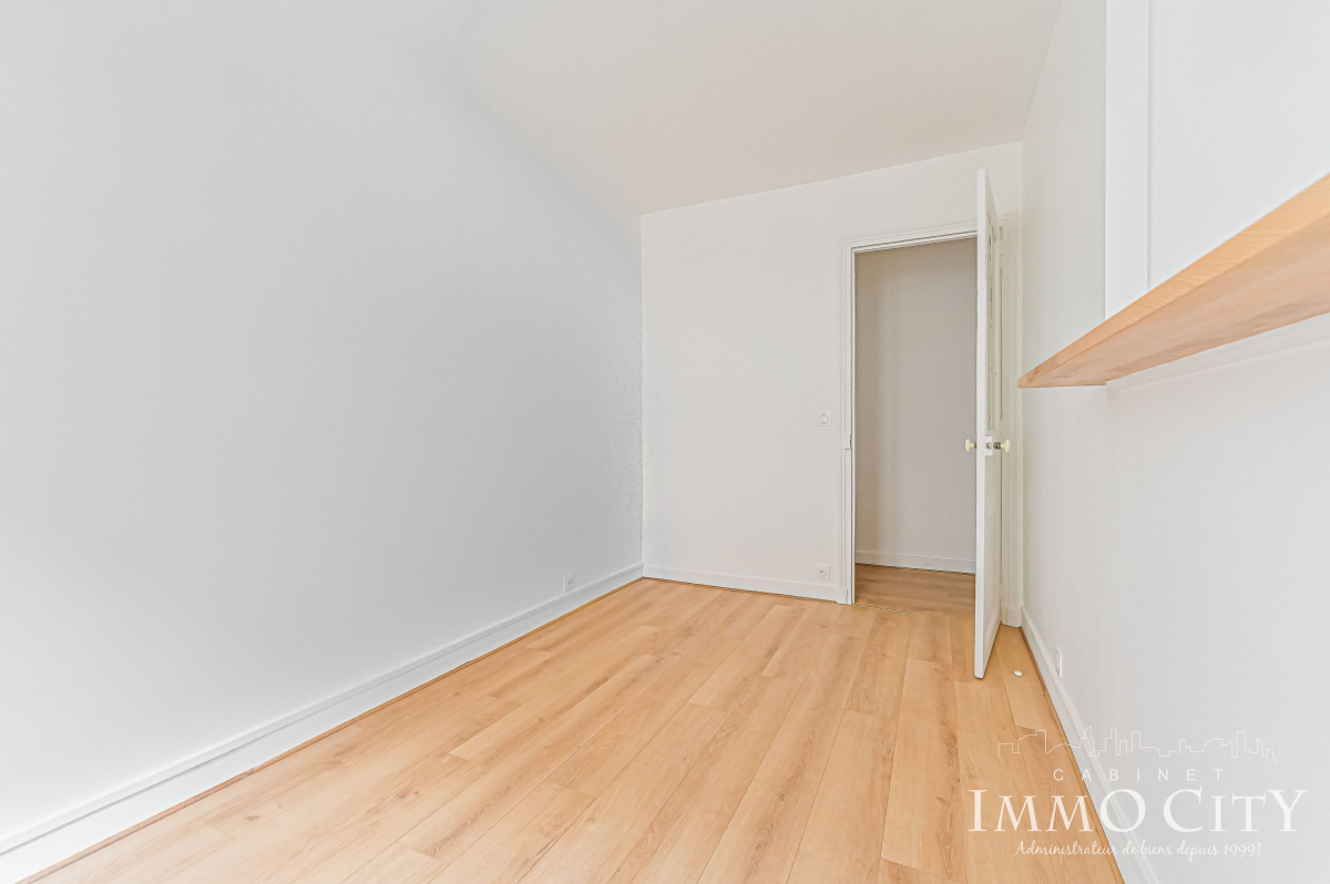 Location Appartement  3 pièces - 47m² 75015 Paris