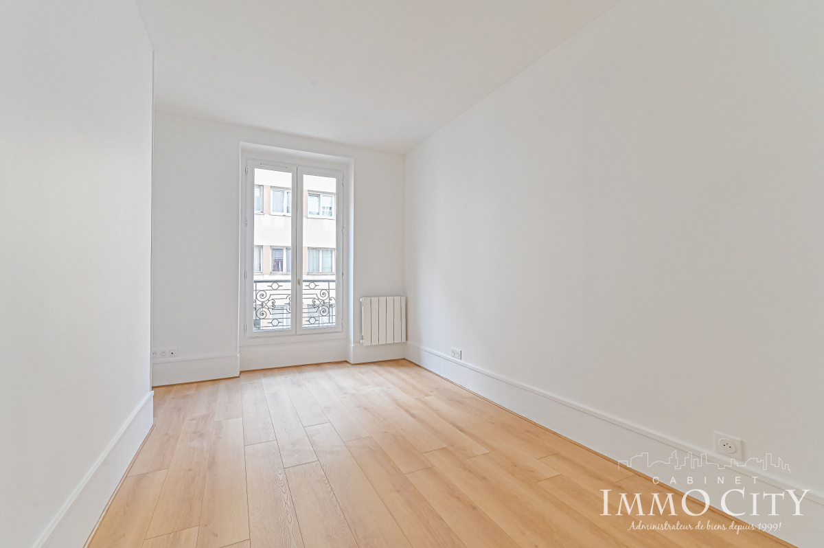 Location Appartement  3 pièces - 47m² 75015 Paris