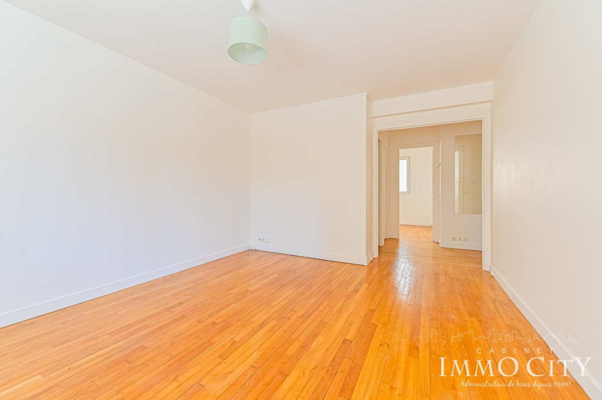 Location Appartement  - 53m² 75015 Paris