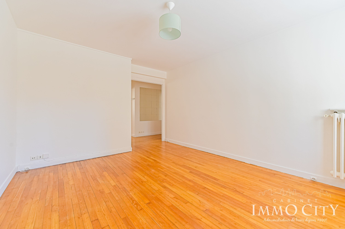 Location Appartement  - 53m² 75015 Paris