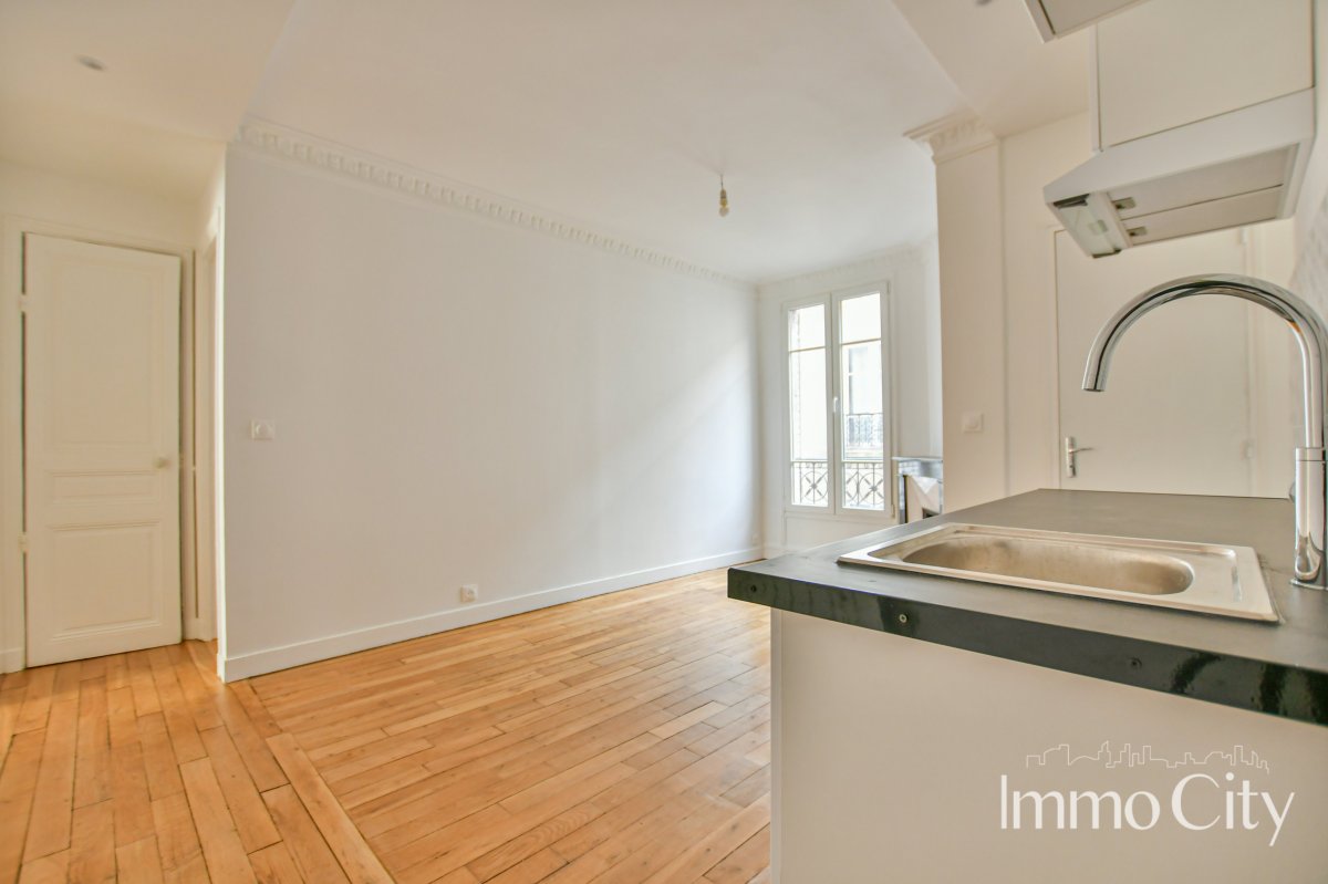 Location Appartement  3 pièces - 45.95m² 75012 Paris