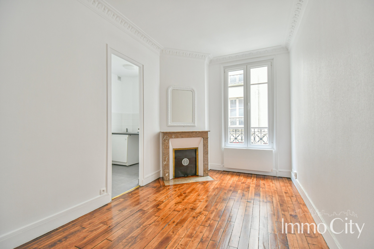Location Appartement  3 pièces - 45.74m² 75012 Paris