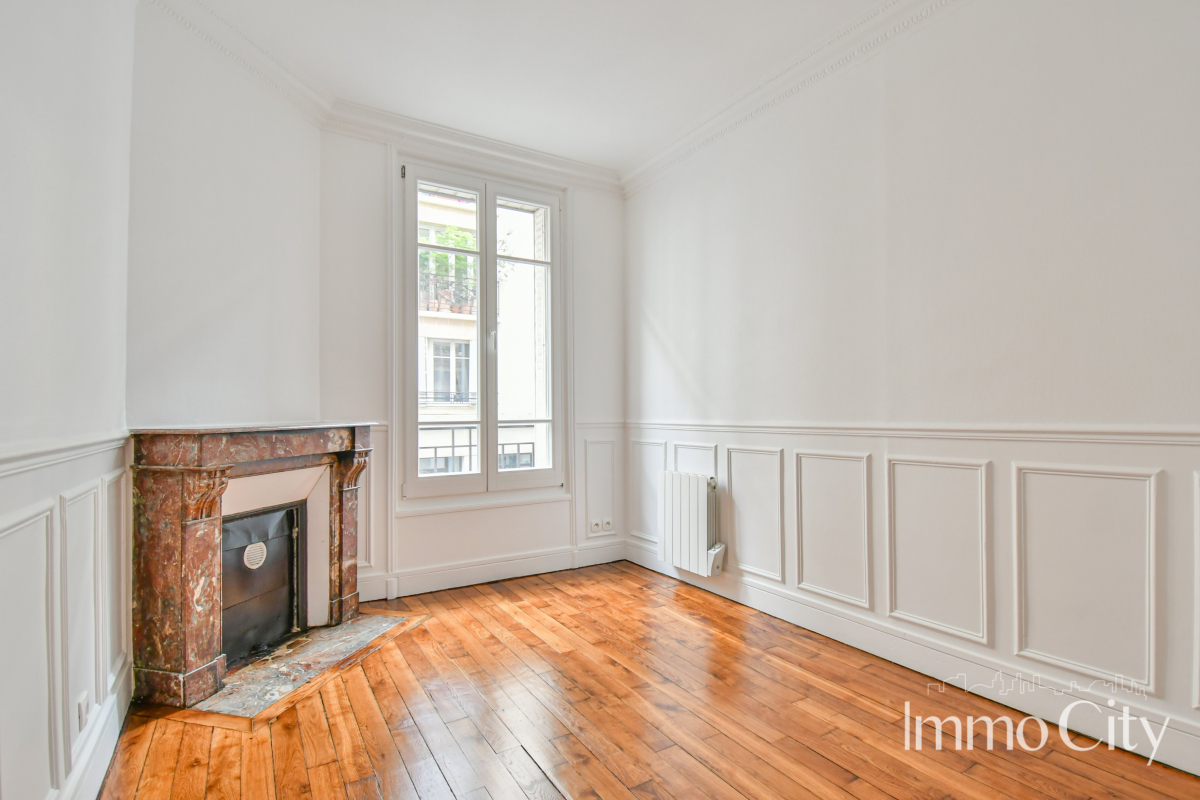 Location Appartement  3 pièces - 45.74m² 75012 Paris