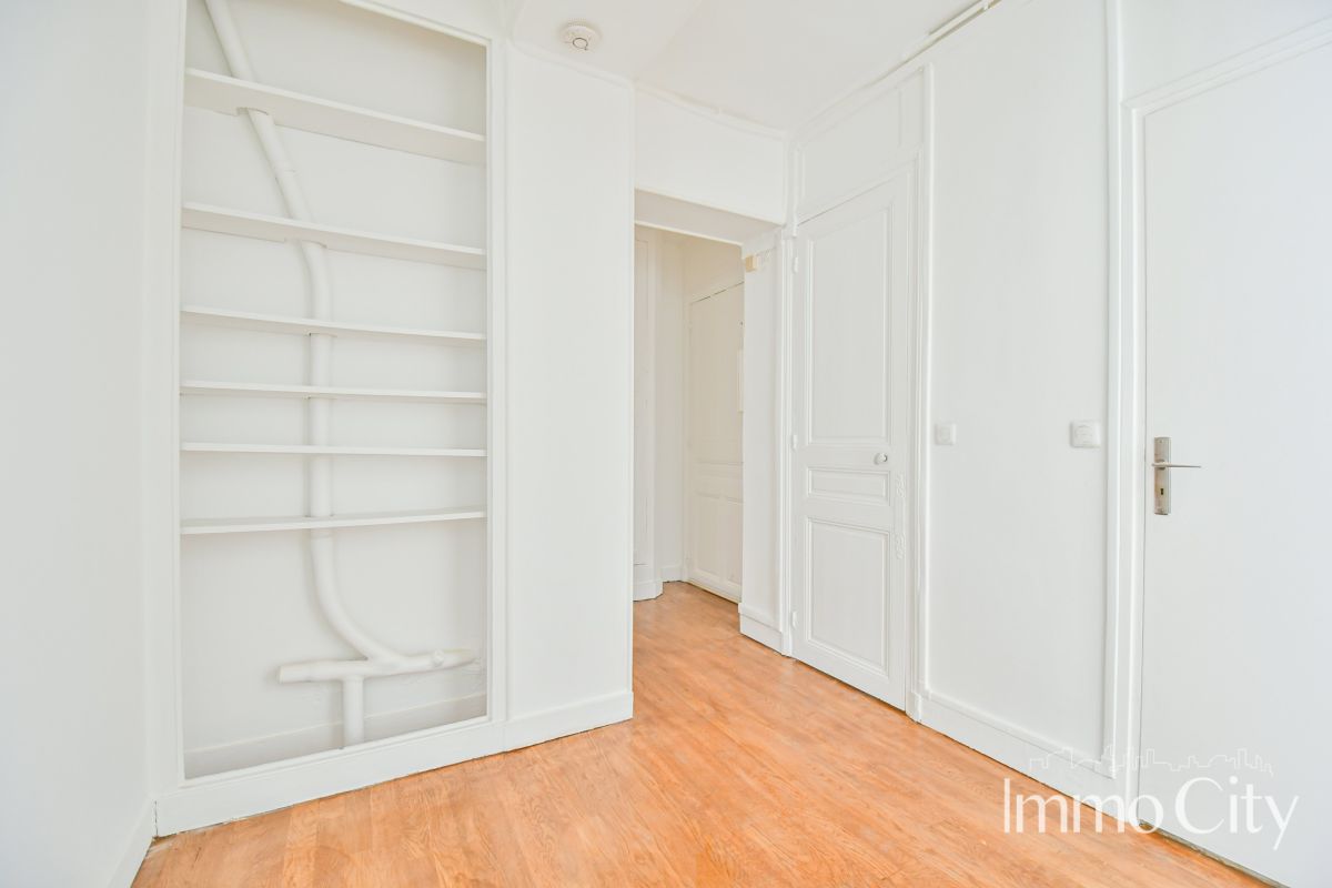 Location Appartement  2 pièces - 42.5m² 75011 Paris