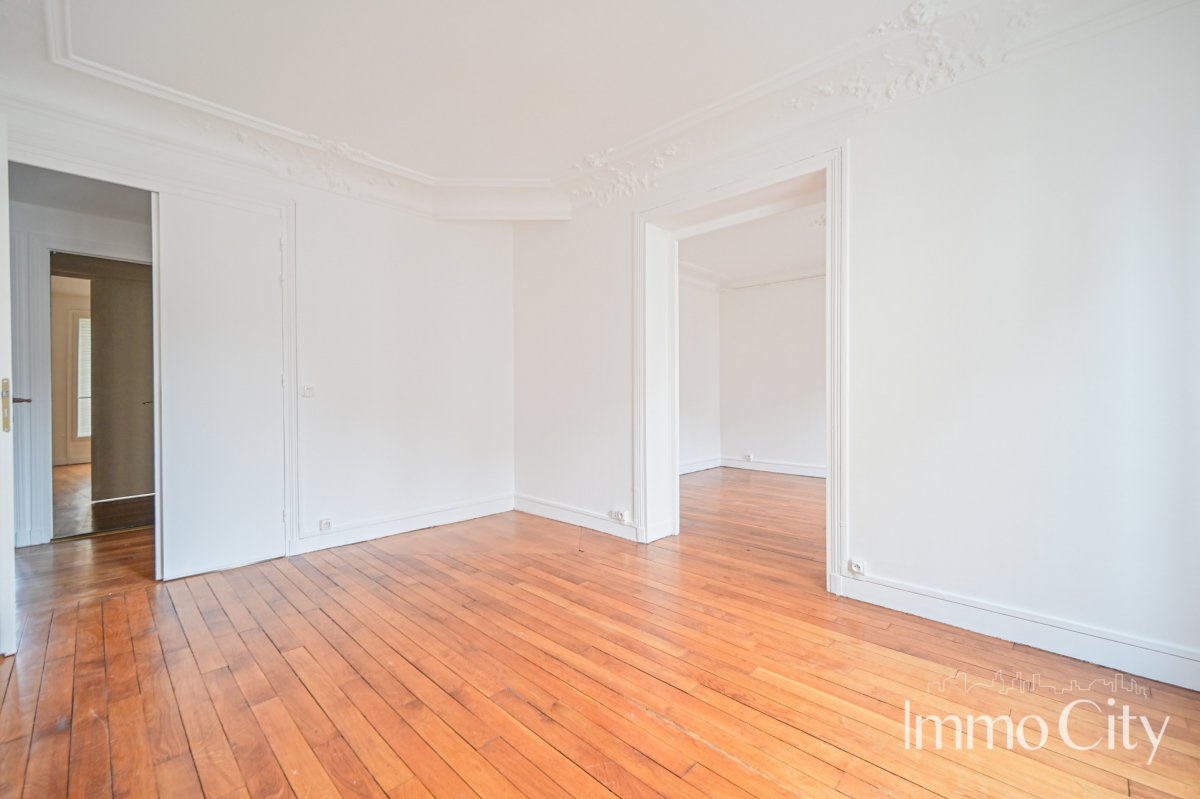 Location Appartement  4 pièces - 75m² 75014  Paris