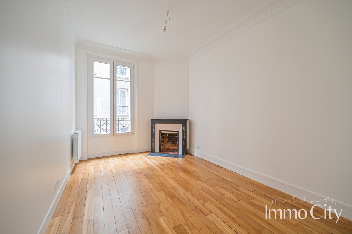 Location Appartement  3 pièces - 47.11m² 75012 Paris