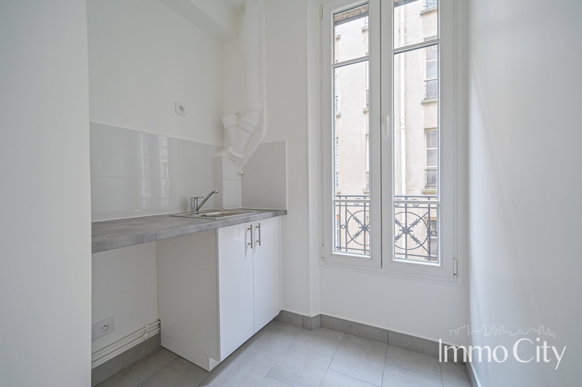 Location Appartement  3 pièces - 47.11m² 75012 Paris