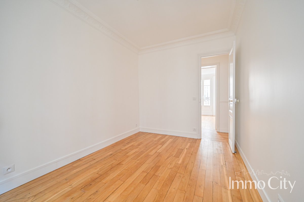 Location Appartement  3 pièces - 47.11m² 75012 Paris