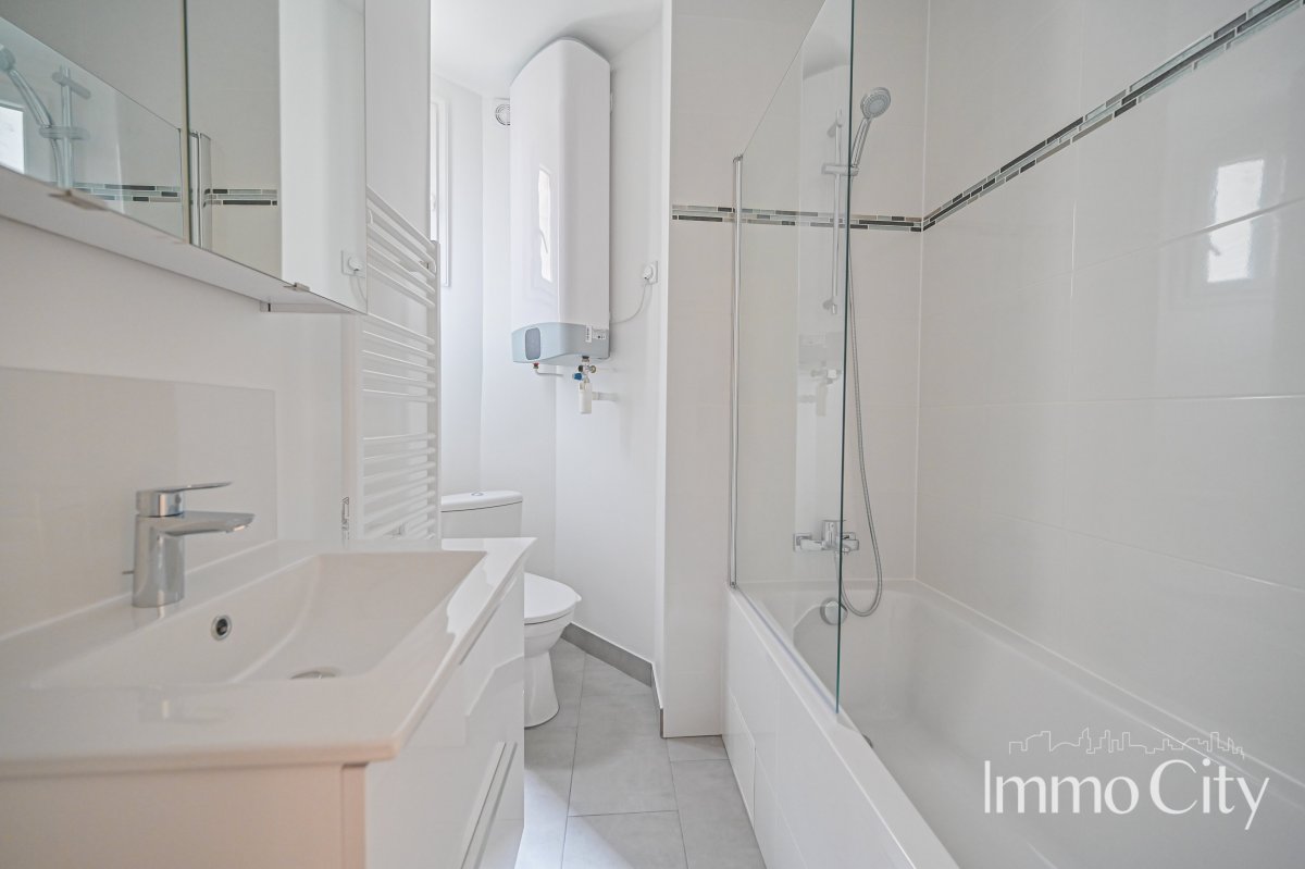 Location Appartement  3 pièces - 47.11m² 75012 Paris