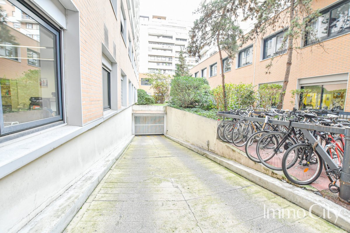 Location Parking  - 24.84m² 75019 Paris