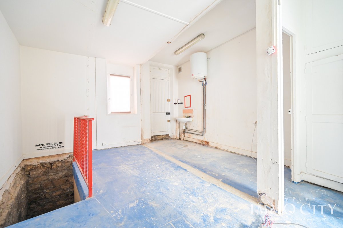 Location Local commercial  4 pièces - 117.57m² 75012 Paris