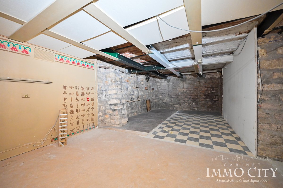 Location Local commercial  4 pièces - 117.57m² 75012 Paris