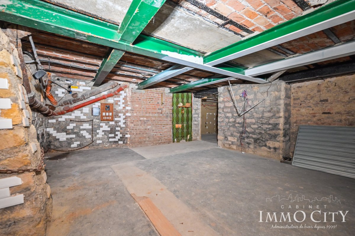Location Local commercial  4 pièces - 117.57m² 75012 Paris