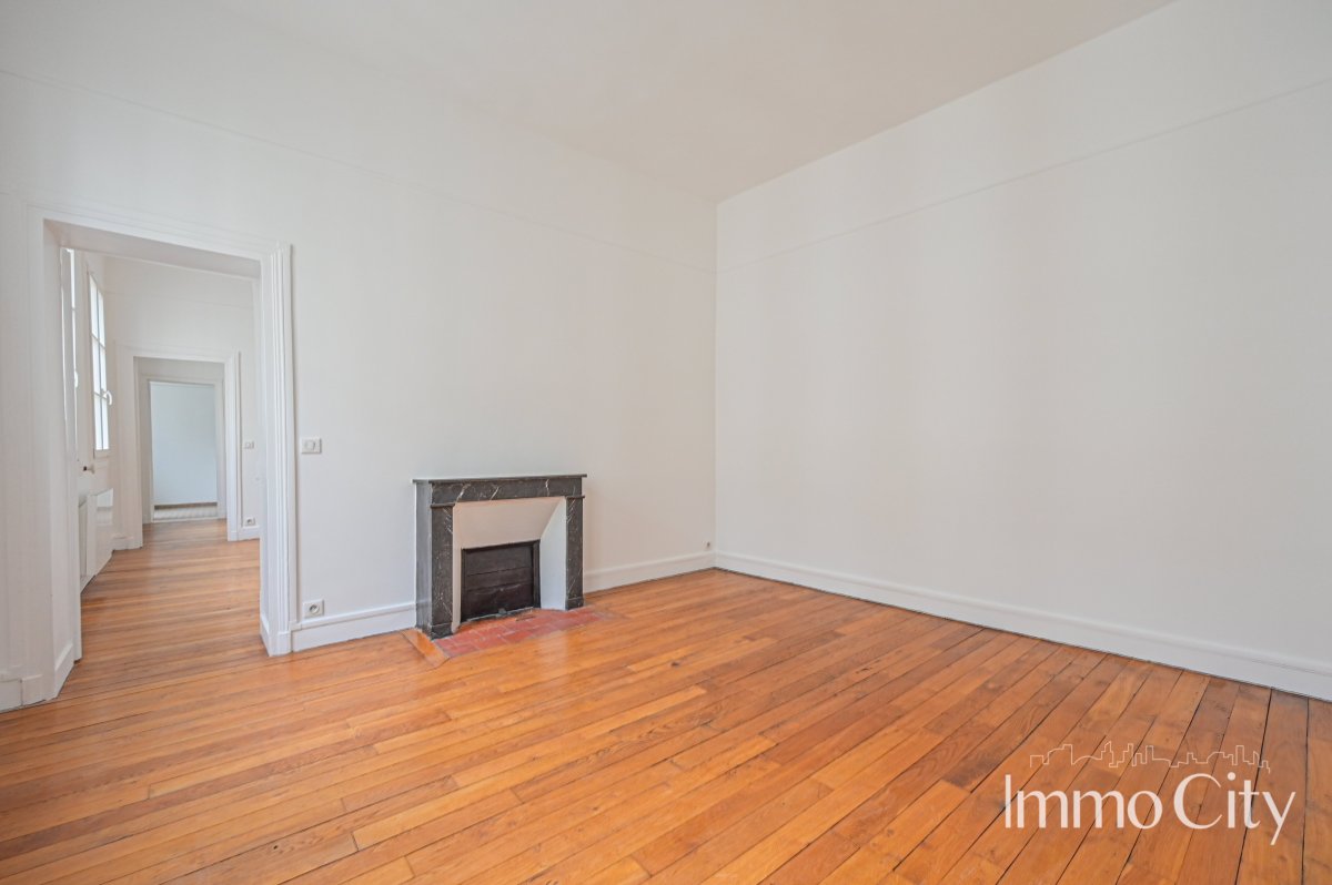 Location Appartement  3 pièces - 61.91m² 75009 Paris