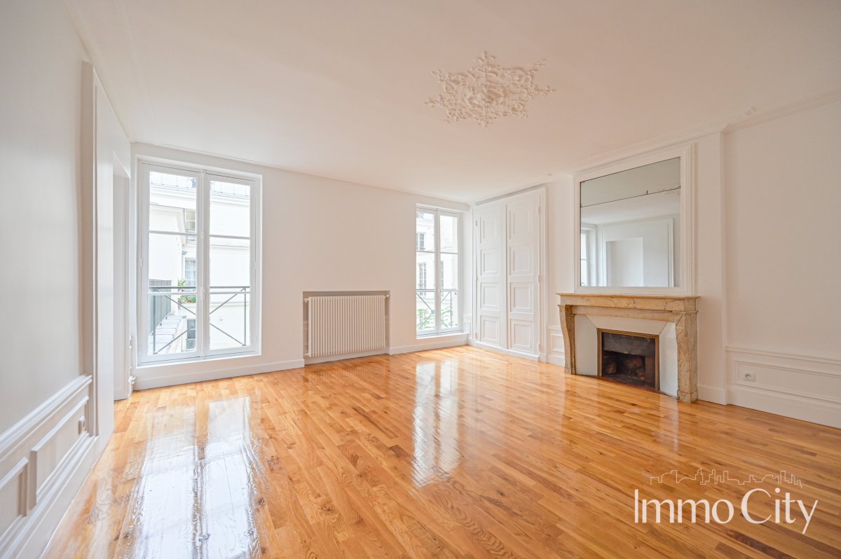Location Appartement  3 pièces - 76.6m² 75009 Paris