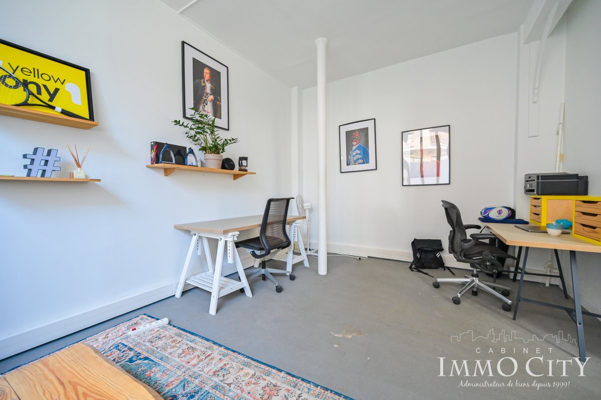 Location Local commercial  4 pièces - 92m² 75011 Paris