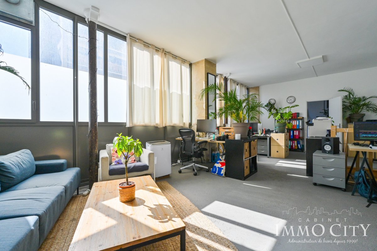 Location Local commercial  4 pièces - 92m² 75011 Paris