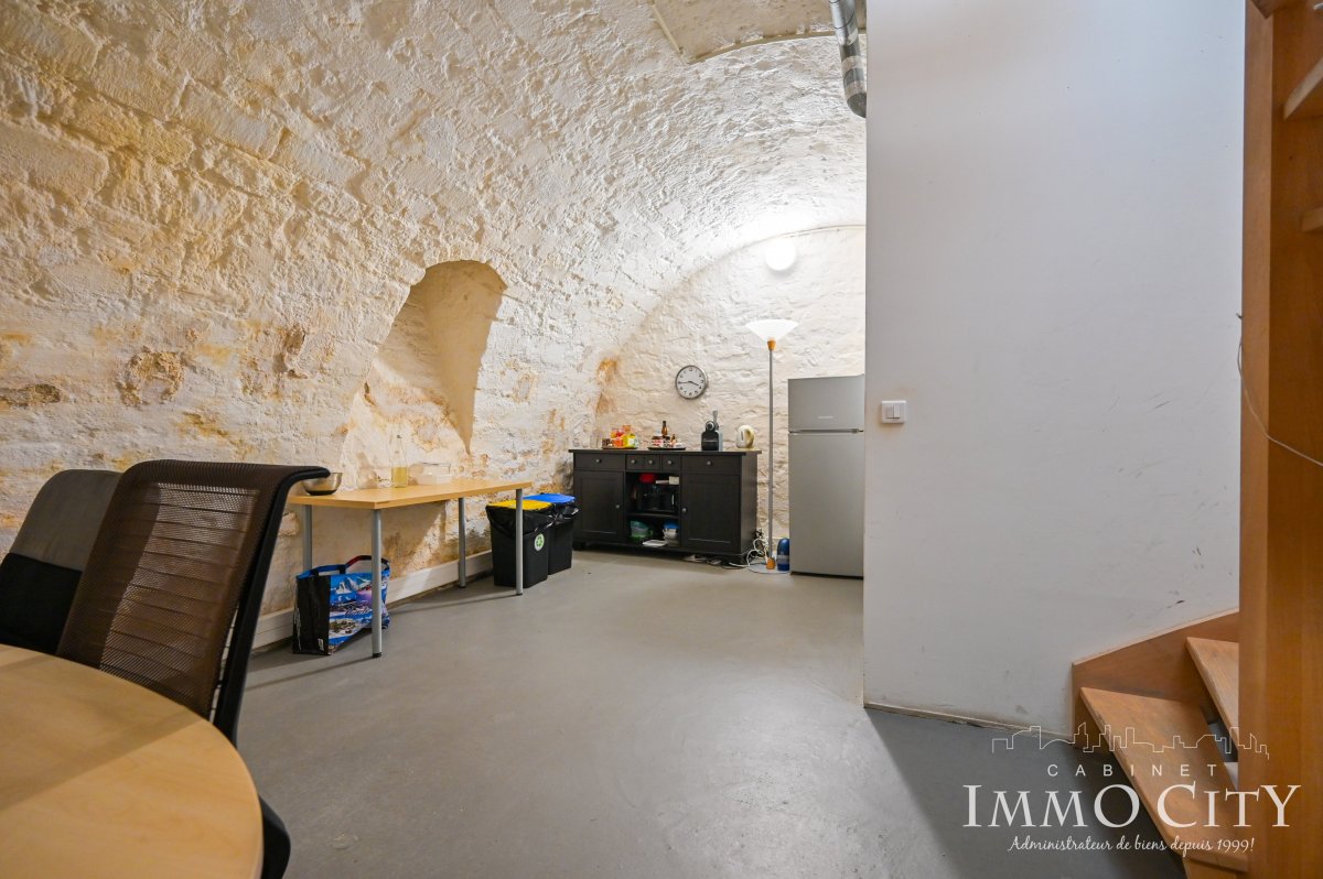 Location Local commercial  4 pièces - 92m² 75011 Paris